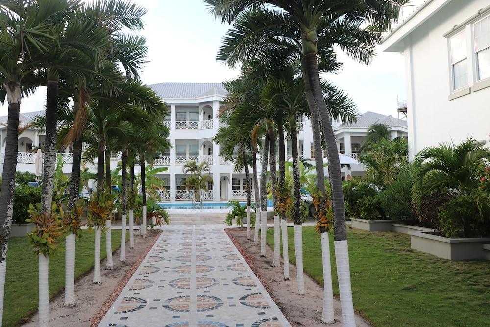 סן פדרו Grand Colony Island Villas מראה חיצוני תמונה